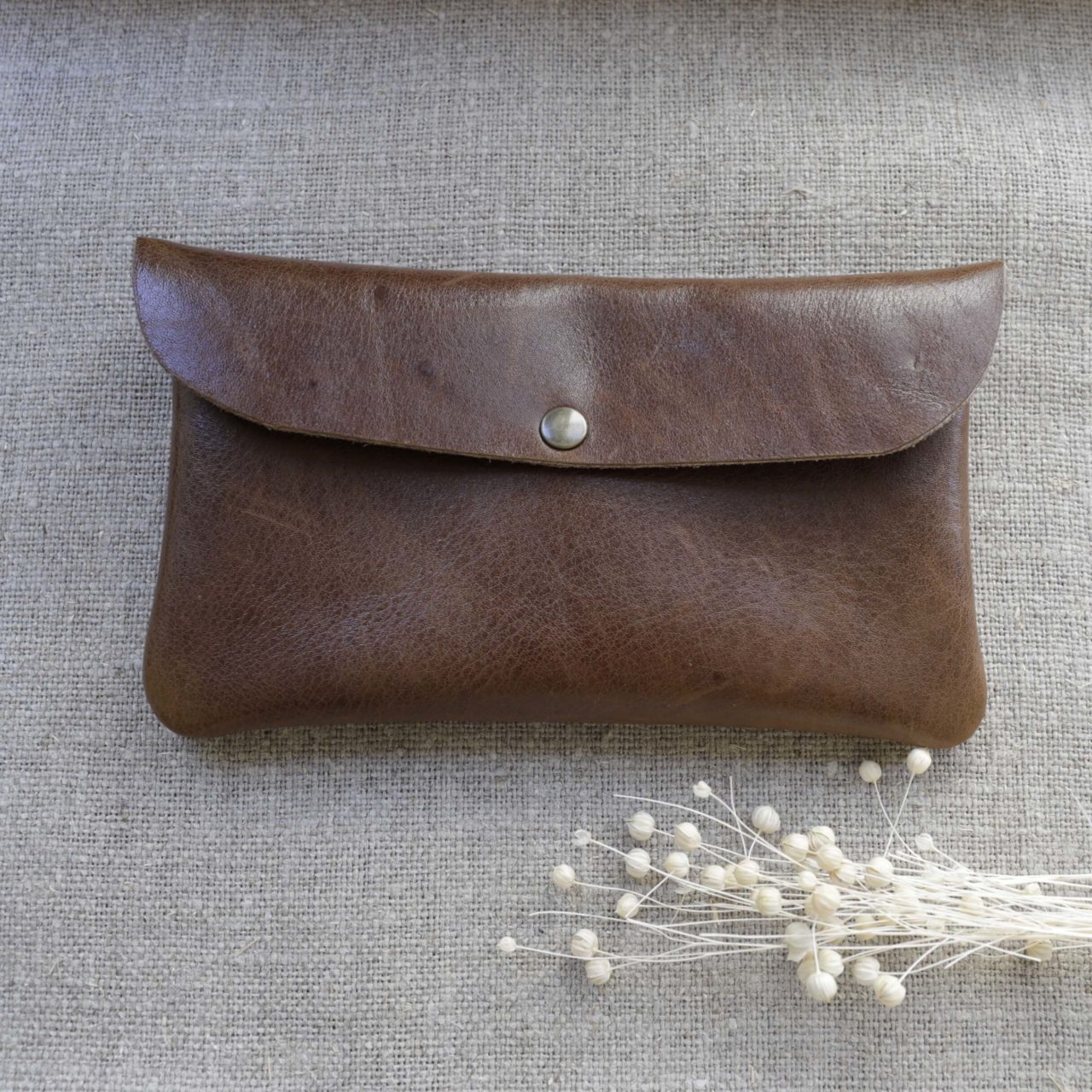 intothewoods-pochette beaver-cuir-1