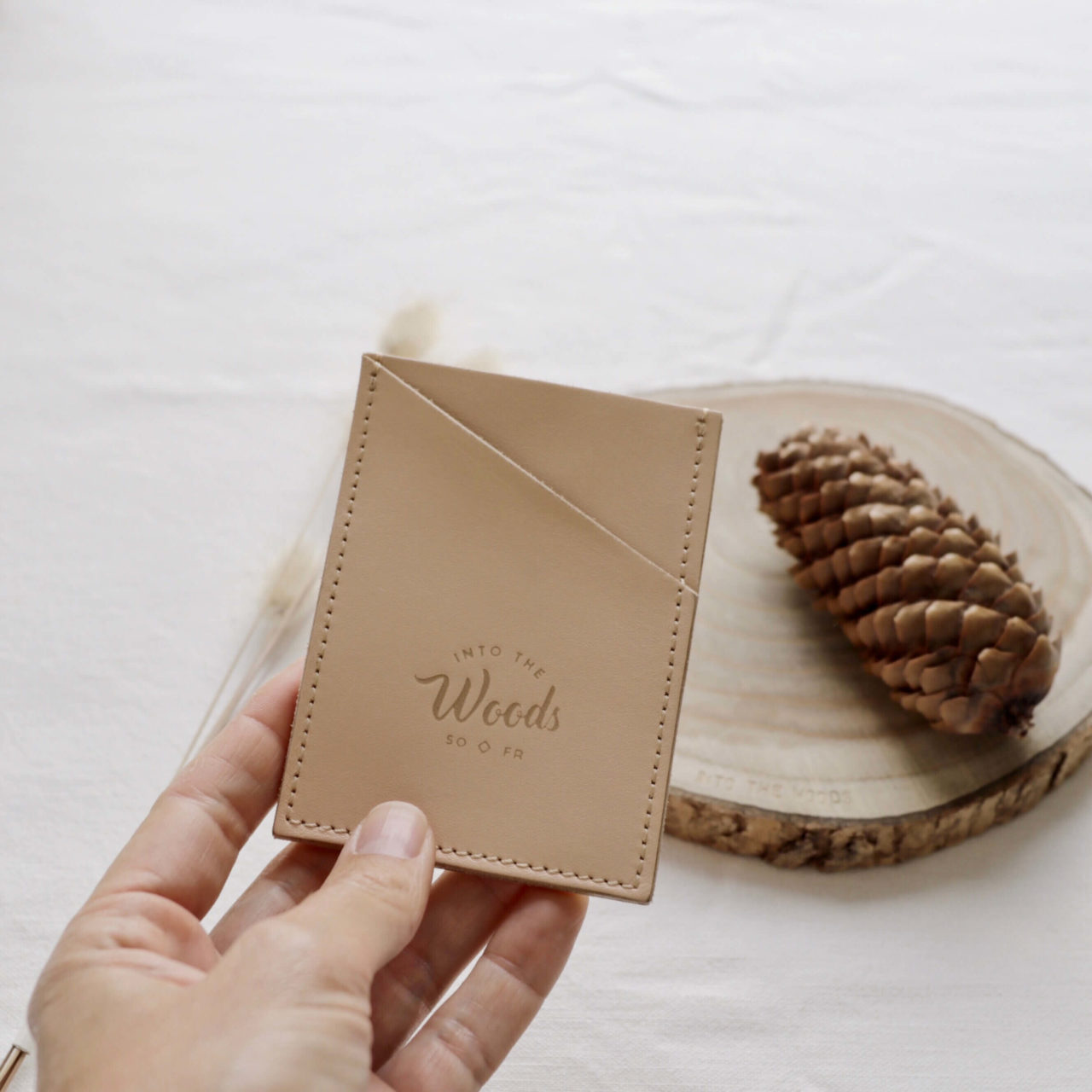 intothewoods-porte-carte-woods-cuir-5