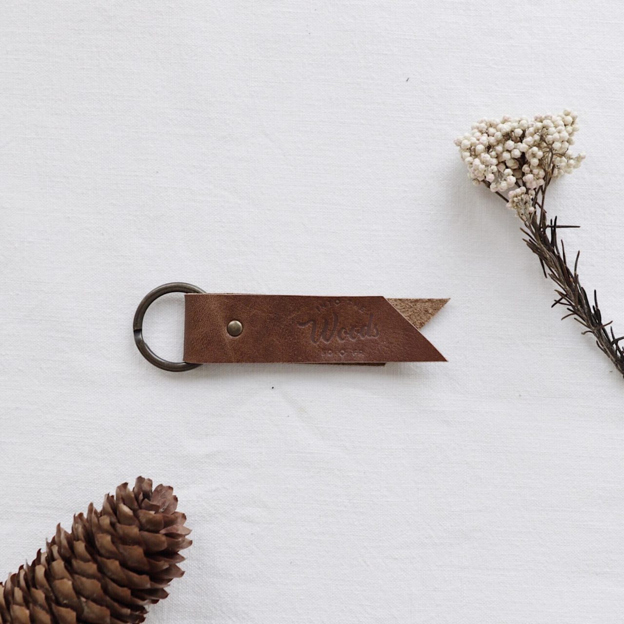 intothewoods-porte-cles-woods-cuir-1