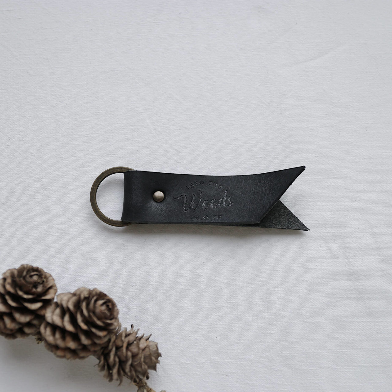 intothewoods-porte-cles-woods-cuir-8