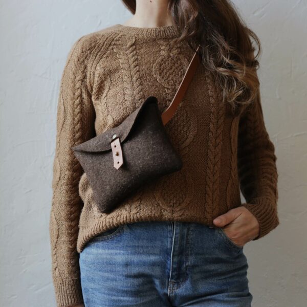 intothewoods-pochette-squirel-feutre-1