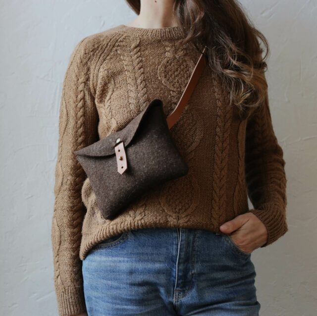 intothewoods-pochette-squirel-feutre-1