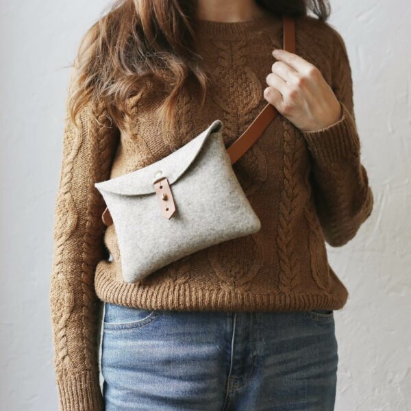 intothewoods-pochette-squirel-feutre-7