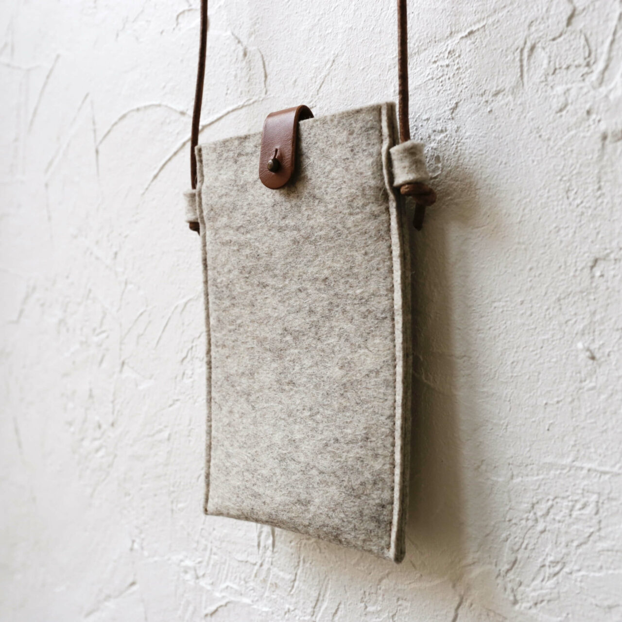 intothewoods-pochette-balade-feutre-6