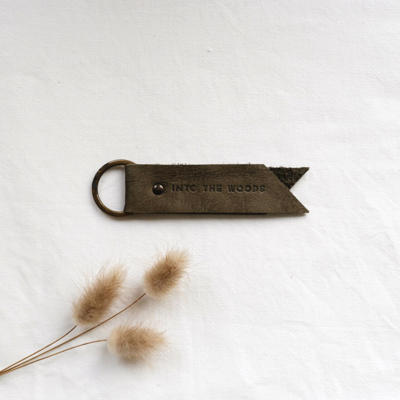 intothewoods-portecles-woods-cuir-1