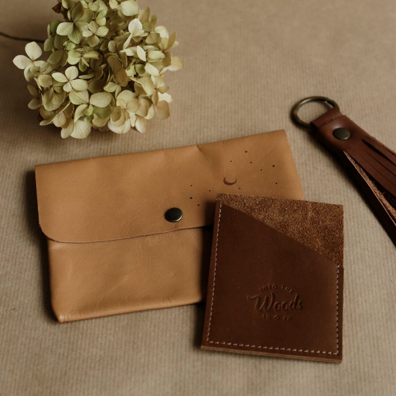 intothewoods-pochette-moon-cuir-8