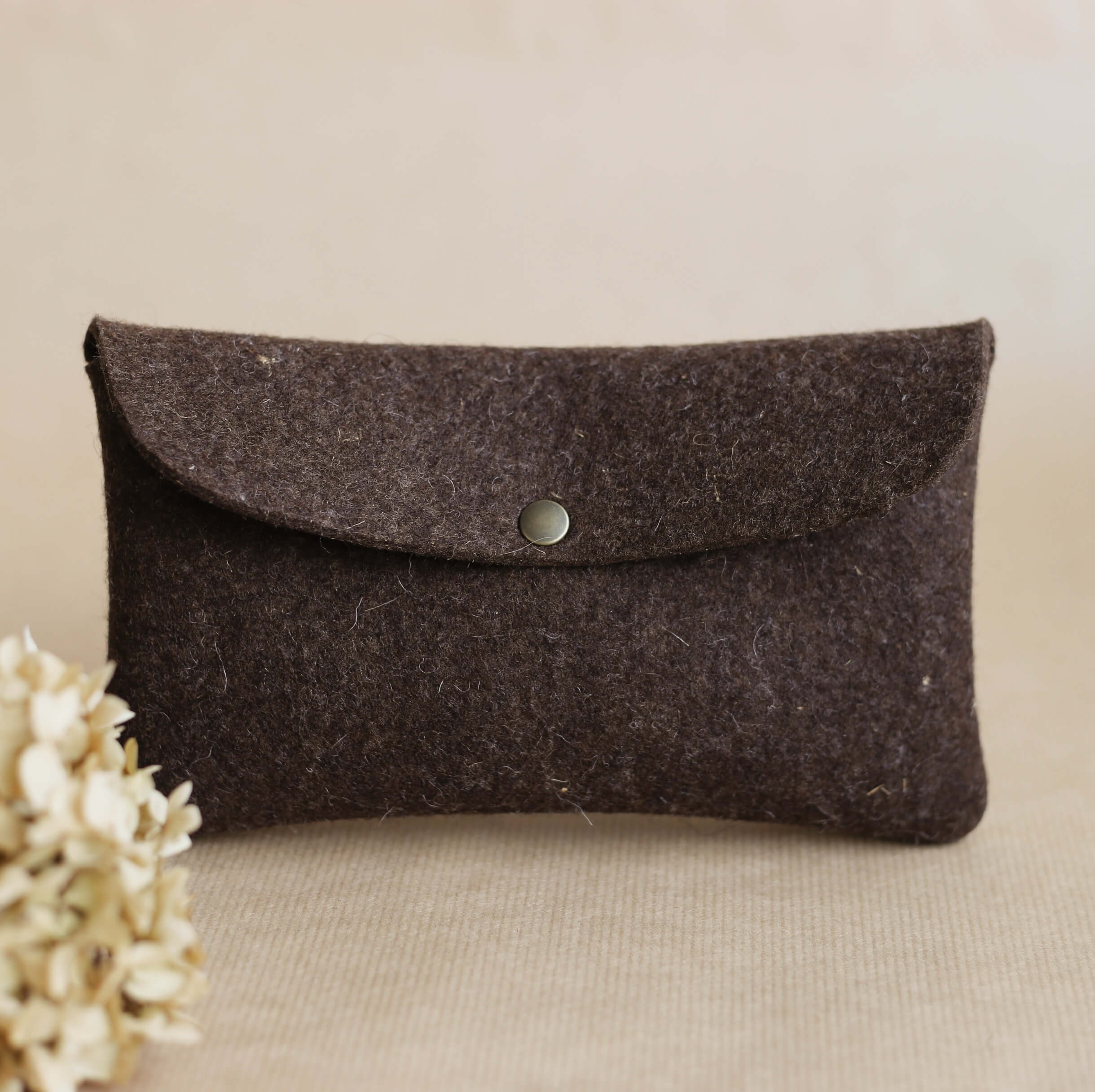 intothewoods-pochette-beaver-feutre-2